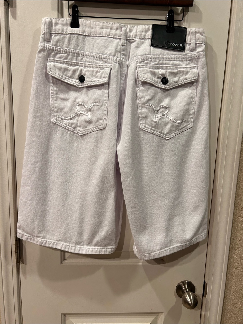 Rocawear Men’s White Denim Shorts Jorts Y2K Size 36 x 13